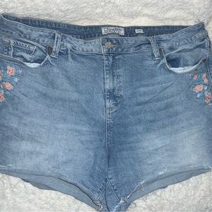 Lucky Brand embroidered denim shorts size 20